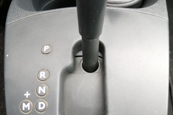 RENAULT Clio Hatchback 1.6 Dynamique