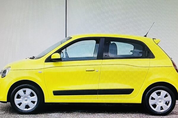 RENAULT TWINGO  – NEOPATENTATI