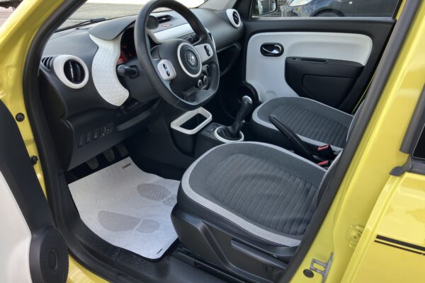 RENAULT TWINGO  – NEOPATENTATI