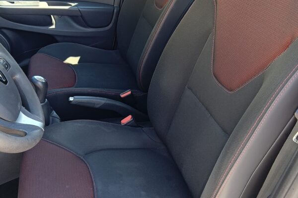 RENAULT CLIO 1.5 DCI