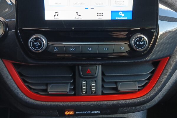 FORD FIESTA ST – LINE     NEOPATENTATI