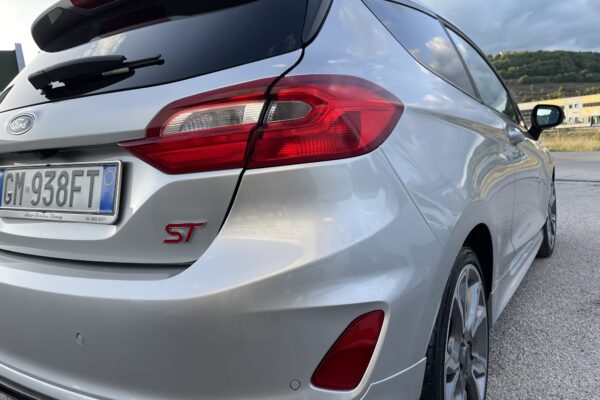FORD FIESTA ST – LINE     NEOPATENTATI