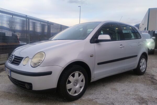 VOLKSWAGEN POLO